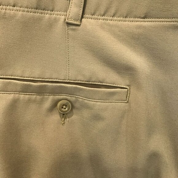 Ben Hogan Men's Flat Front 10 inch Golf Shorts in Tan Sz 38 Activewear Tennis - Picture 8 of 15